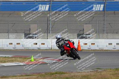 media/Nov-26-2022-Fastrack Riders (Sat) [[b001e85eef]]/Level 2/Session 3 Outside Turn 9/